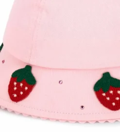 Cappello con fragole
