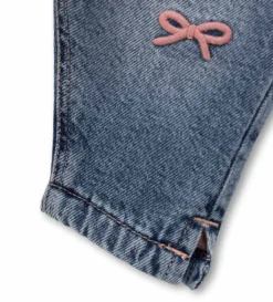 Jeans con ricami