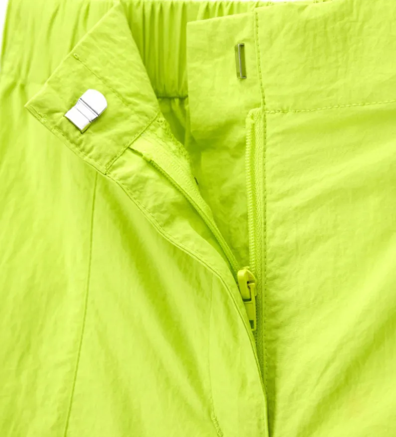 Pantalone in nylon